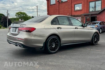 2022 Mercedes-Benz E 450 4MATIC Sedan - miniatura 3