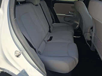 2022 Mercedes-Benz GLA 250 4MATIC – miniatura 13