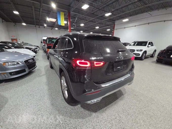 2022 Mercedes-Benz GLA 250 4MATIC – miniatura 2