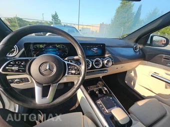 2022 Mercedes-Benz GLA 250 4MATIC – miniatura 11