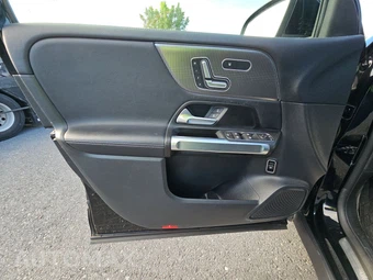 2022 Mercedes-Benz GLB 250 4MATIC - miniatura 9