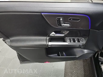 2022 Mercedes-Benz GLB 250 4MATIC - miniatura 9