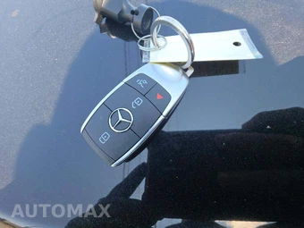 2022 Mercedes-Benz GLB 250 4MATIC - miniatura 8