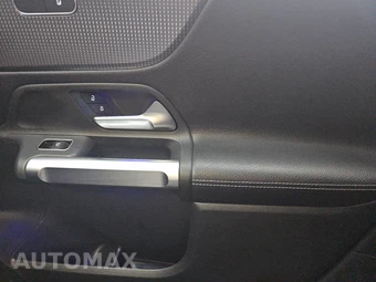 2022 Mercedes-Benz GLB 250 4MATIC - miniatura 9