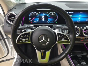2022 Mercedes-Benz GLB 250 4MATIC - miniatura 10