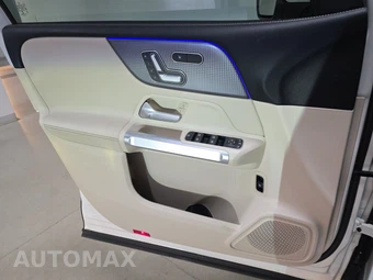 2022 Mercedes-Benz GLB 250 4MATIC - miniatura 9