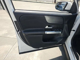 2022 Mercedes-Benz GLB 250 - miniatura 9