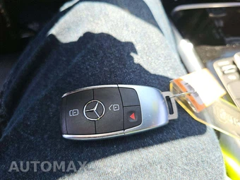 2022 Mercedes-Benz GLB 250 - miniatura 5