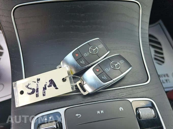 2022 Mercedes-Benz GLC 300 4MATIC - miniatura 8