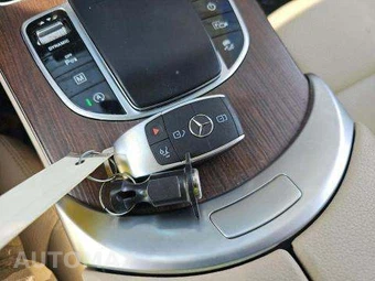 2022 Mercedes-Benz GLC 300 4MATIC - miniatura 8