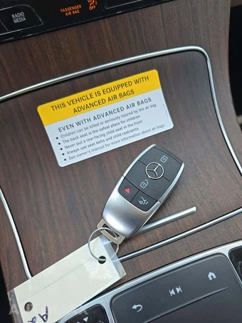 2022 Mercedes-Benz GLC 300 4MATIC - miniatura 8