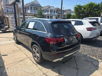 2022 Mercedes-Benz GLC 300 4MATIC – miniatura 2