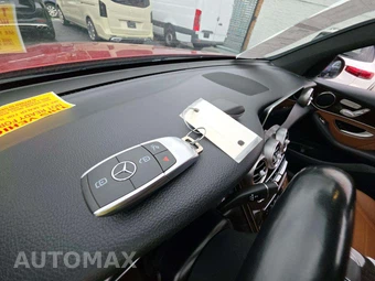 2022 Mercedes-Benz GLC 300 4MATIC - miniatura 5