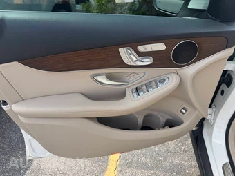 2022 Mercedes-Benz GLC 300 4MATIC - miniatura 17