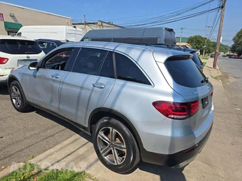 2022 Mercedes-Benz GLC 300 4MATIC - miniatura 2