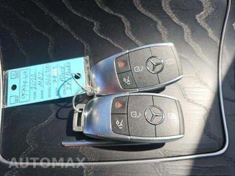 2022 Mercedes-Benz GLC 300 4MATIC - miniatura 9