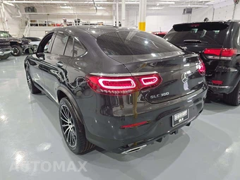 2022 Mercedes-Benz GLC 300 4MATIC - miniatura 2