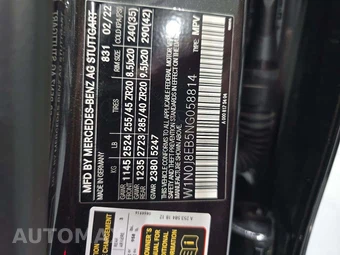 2022 Mercedes-Benz GLC 300 4MATIC - miniatura 5