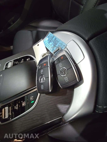2022 Mercedes-Benz GLC 300 4MATIC - miniatura 8