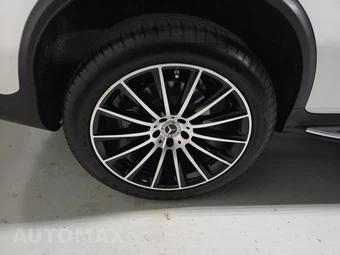 2022 Mercedes-Benz GLC 300 4MATIC - miniatura 10