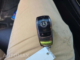2022 Mercedes-Benz GLC 300 4MATIC - miniatura 5