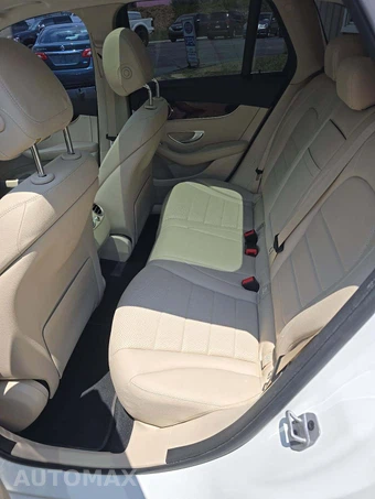 2022 Mercedes-Benz GLC 300 – miniatura 13