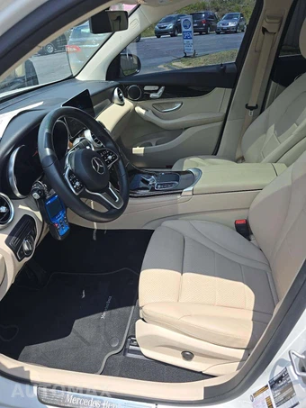 2022 Mercedes-Benz GLC 300 – miniatura 6