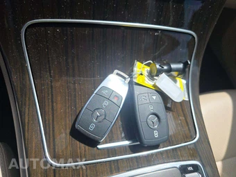 2022 Mercedes-Benz GLC 300 - miniatura 5