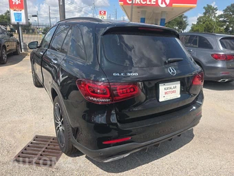 2022 Mercedes-Benz GLC 300 - miniatura 2