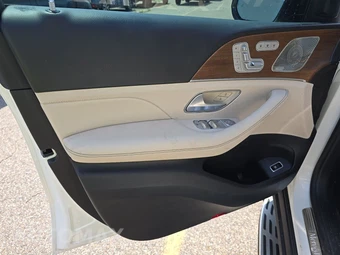 2022 Mercedes-Benz GLS 450 4MATIC – miniatura 9