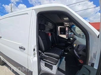 2022 Mercedes-Benz Sprinter 1500 Cargo Van Standard Roof 144.0" WB - miniatura 14