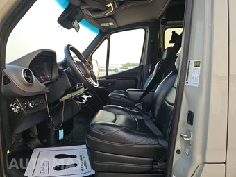 2022 Mercedes-Benz Sprinter 2500 Cargo Van Standard Roof 144.0" WB - miniatura 7