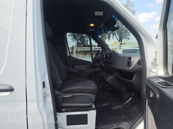 2022 Mercedes-Benz Sprinter 2500 Cargo Van Standard Roof 144.0" WB - miniatura 8