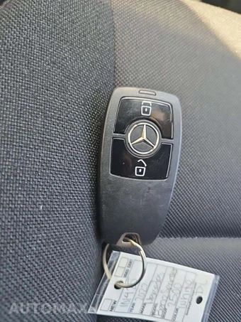 2022 Mercedes-Benz Sprinter 2500 Cargo Van Standard Roof 144.0" WB – miniatura 8