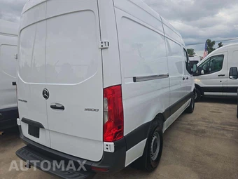 2022 Mercedes-Benz Sprinter 2500 Cargo Van Standard Roof 144.0" WB – miniatura 3