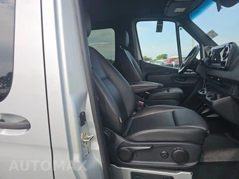 2022 Mercedes-Benz Sprinter 2500 Passenger Van Standard Roof 144.0" WB - miniatura 8