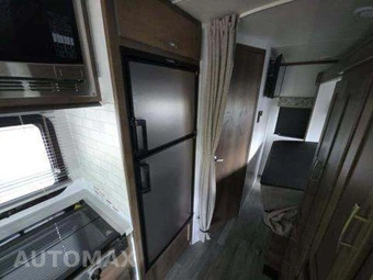 2022 Mercedes-Benz Sprinter 3500XD Cab Chassis DRW – miniatura 26
