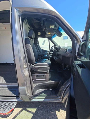 2022 Mercedes-Benz Sprinter 4500 Cargo Van DRW High Roof 170.0" WB - miniatura 17