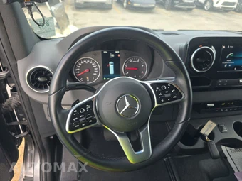 2022 Mercedes-Benz Sprinter 4500 Cargo Van DRW High Roof 170.0" WB - miniatura 10
