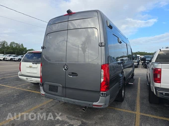 2022 Mercedes-Benz Sprinter 4500 Cargo Van DRW High Roof 170.0" WB - miniatura 4