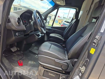 2022 Mercedes-Benz Sprinter 4500 Cargo Van DRW High Roof 170.0" WB - miniatura 6