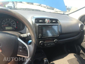 2022 Mitsubishi Mirage ES - miniatura 11