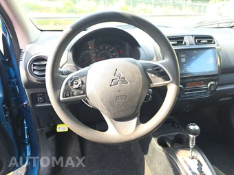 2022 Mitsubishi Mirage G4 LE - miniatura 10
