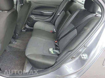2022 Mitsubishi Mirage G4 LE – miniatura 13