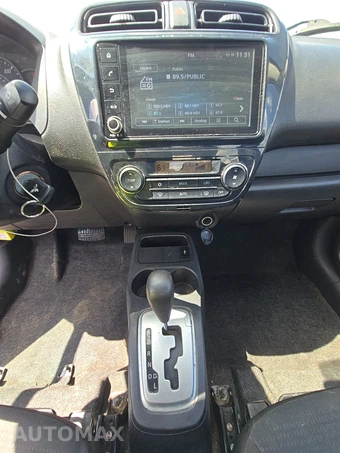2022 Mitsubishi Mirage G4 LE – miniatura 11
