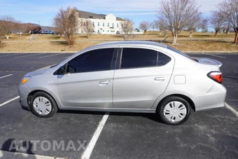 2022 Mitsubishi Mirage G4 - miniatura 11