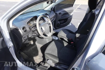 2022 Mitsubishi Mirage G4 - miniatura 21
