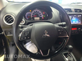 2022 Mitsubishi Mirage G4 SE – miniatura 10