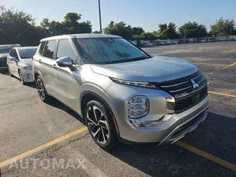 2022 Mitsubishi Outlander Black Edition - miniatura 3