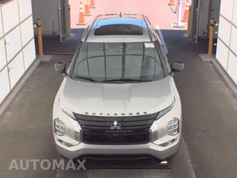 2022 Mitsubishi Outlander Black Edition - miniatura 2